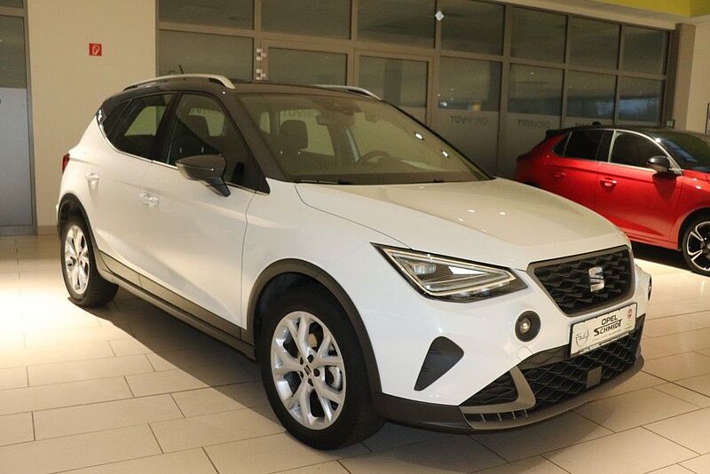 SEAT Arona 1.0 TSI OPF FR Navi Shzg